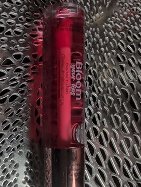 Bloom Cranberry Infused Lip Oil Gloss